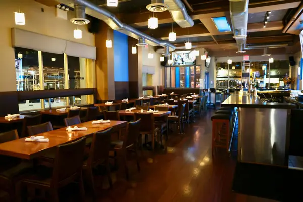Chocolat Restaurant & Bar