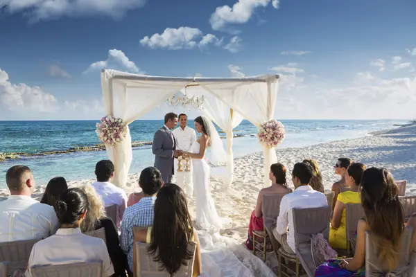 Honeymoonns & Vacations by Vonda